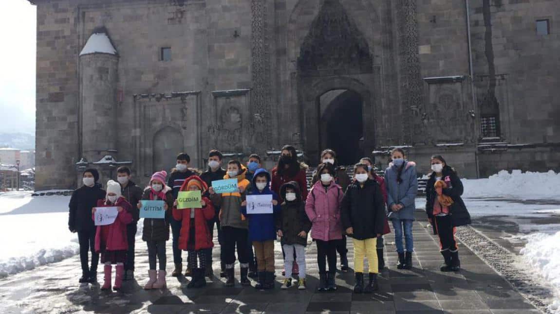 Hakkı Pınar İlkokulu 2/A sınıfı yarışma Etwinning projesi 3G: Gittim, Gezdim, Gördüm kapsamında ilk gezileri